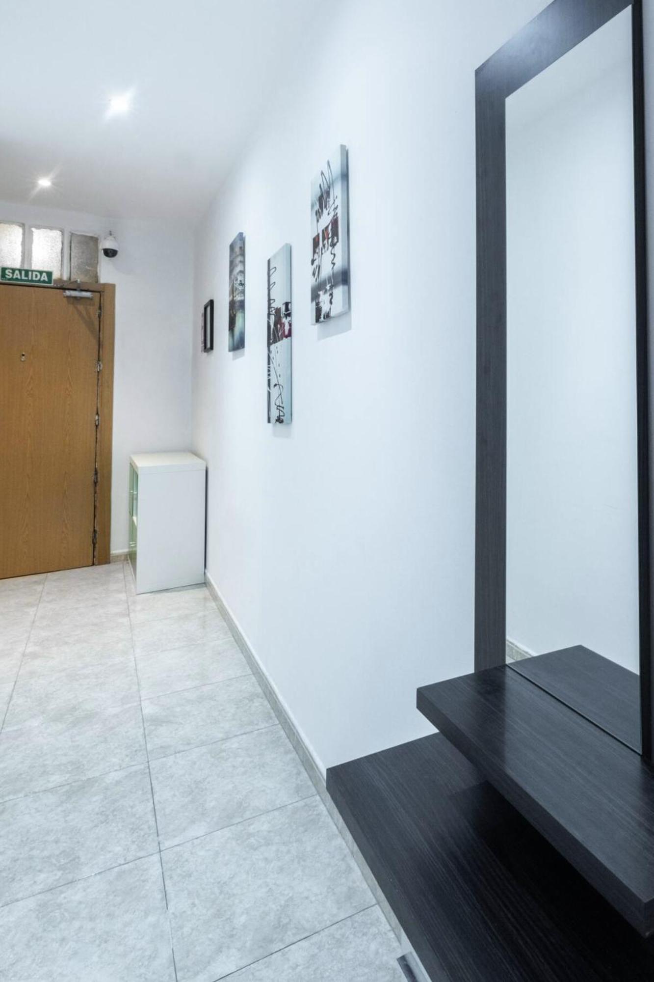 Apartamentos Day Madrid Ildefonso Centro Gran Via Sol Malasana Buitenkant foto