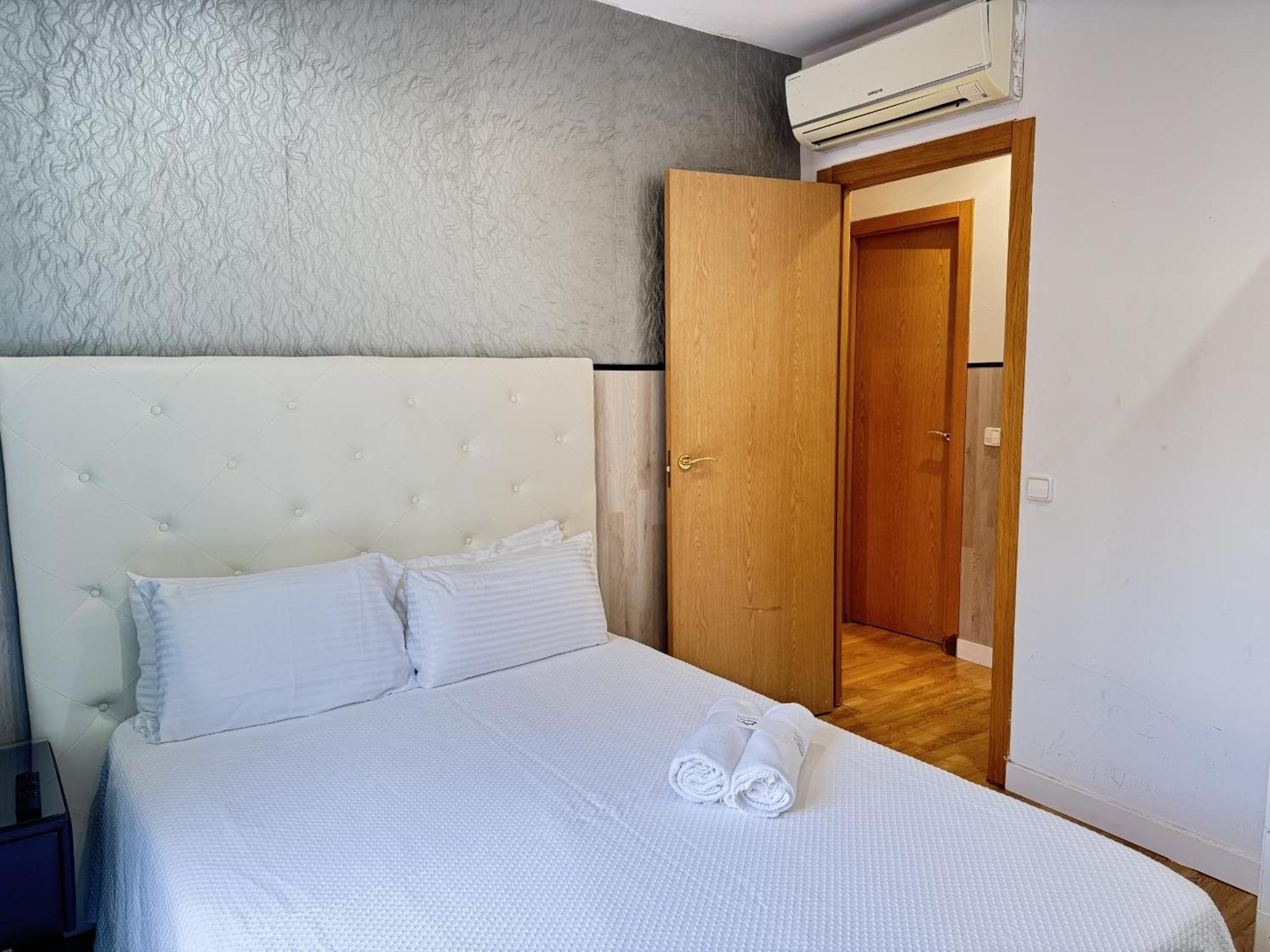 Apartamentos Day Madrid Ildefonso Centro Gran Via Sol Malasana Buitenkant foto
